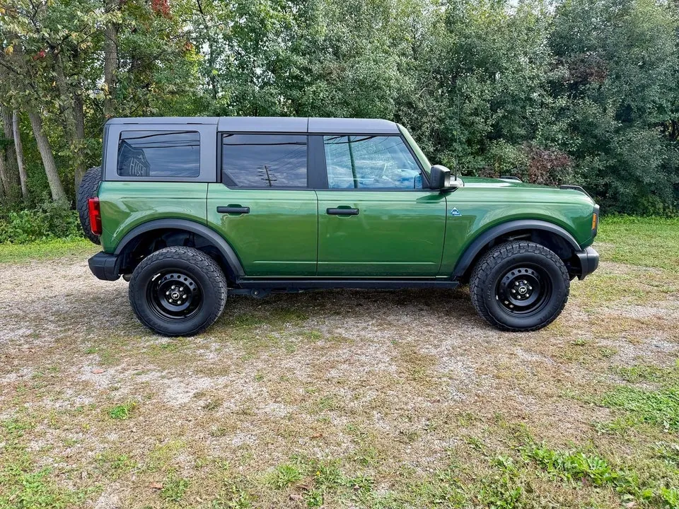 Ford Bronco 2023 photo 3