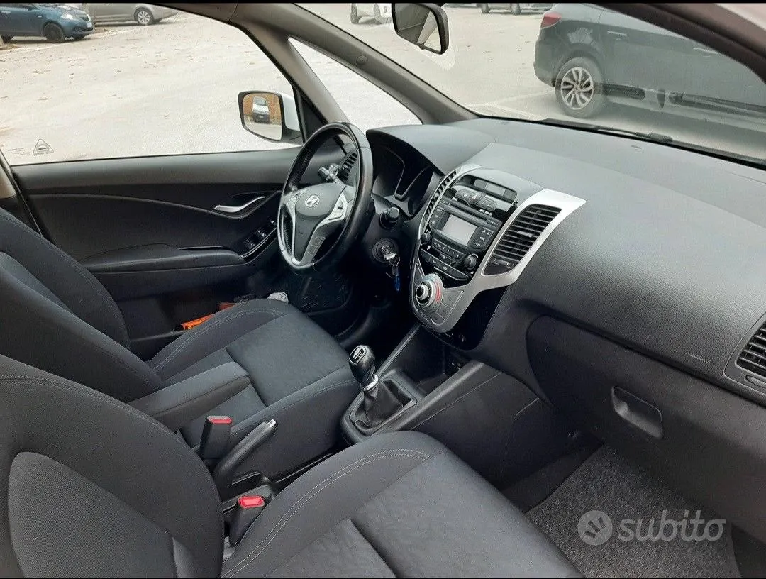Hyundai Ix20 2017 photo 4