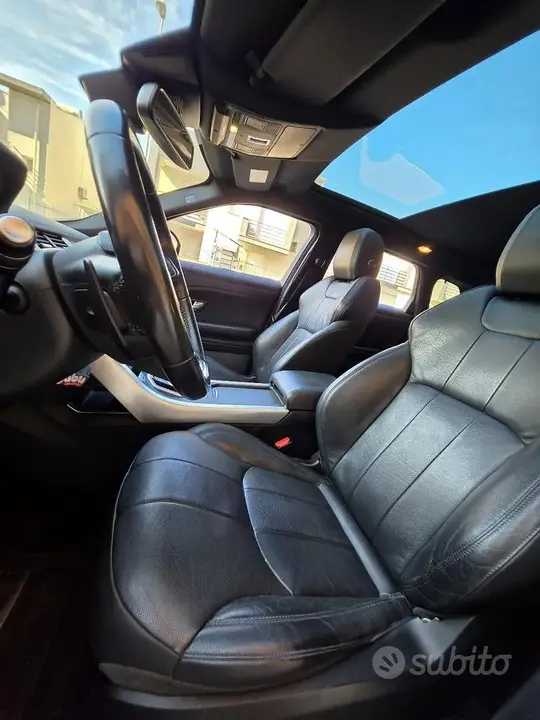Land Rover Range Rover Evoque 2018 photo 4