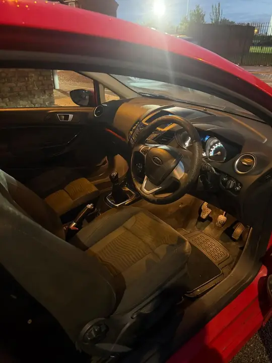 Ford Fiesta 2013 photo 5