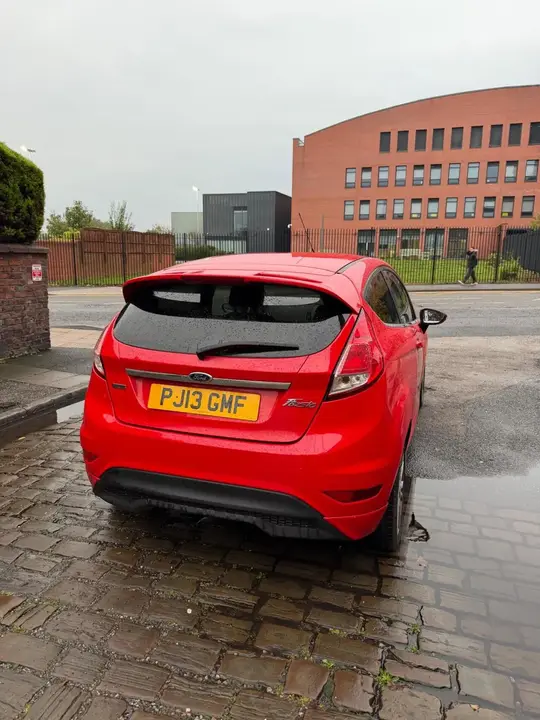 Ford Fiesta 2013 photo 2