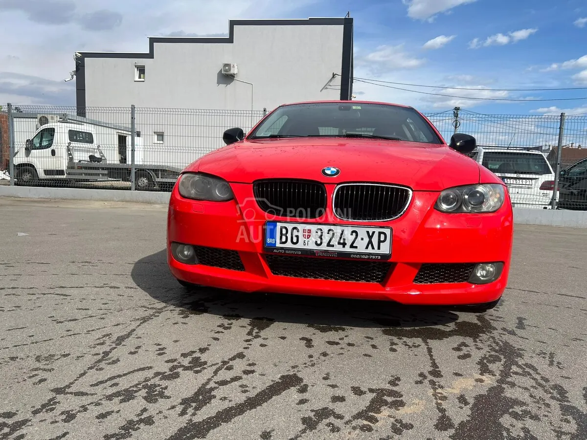 BMW 320 2009 photo 2