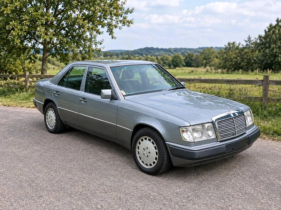 Mercedes-Benz W124