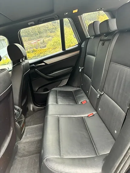 BMW X3 2012 photo 2
