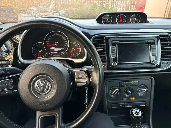Volkswagen Beetle 2012 photo 3