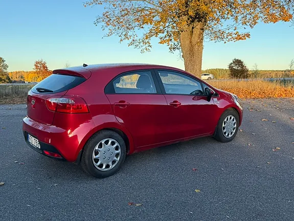 Kia Rio 2012 photo 3