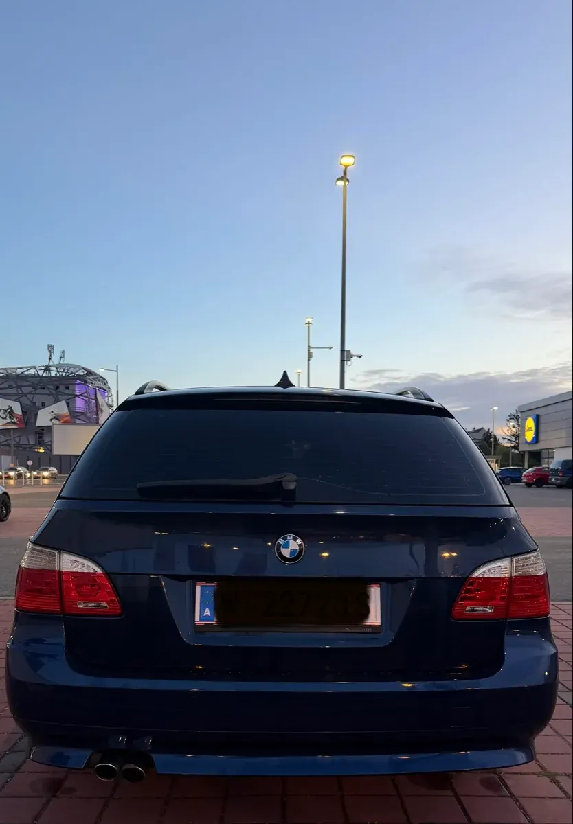 BMW 5 Series 2008 photo 2