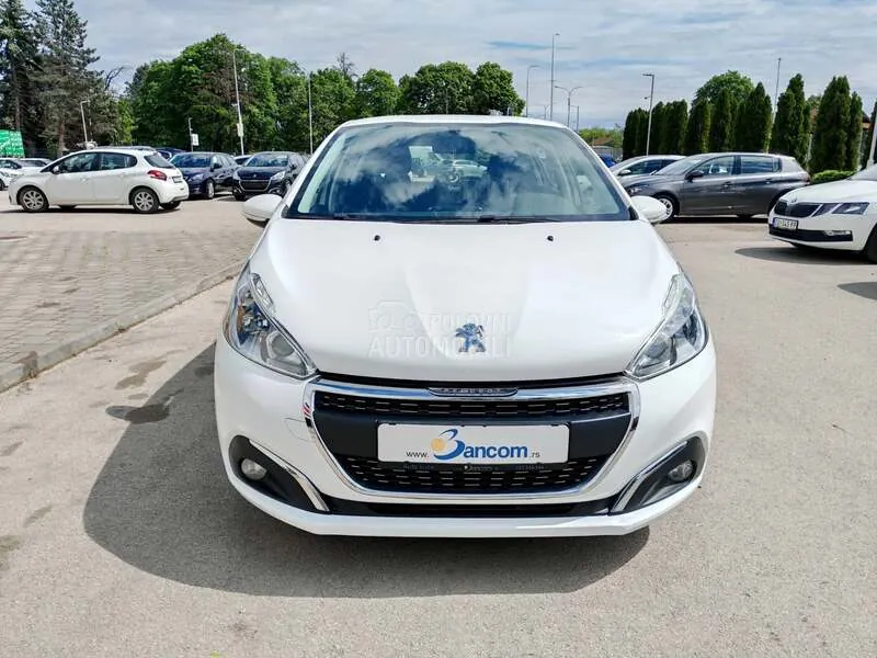Peugeot 208 2019 photo 2