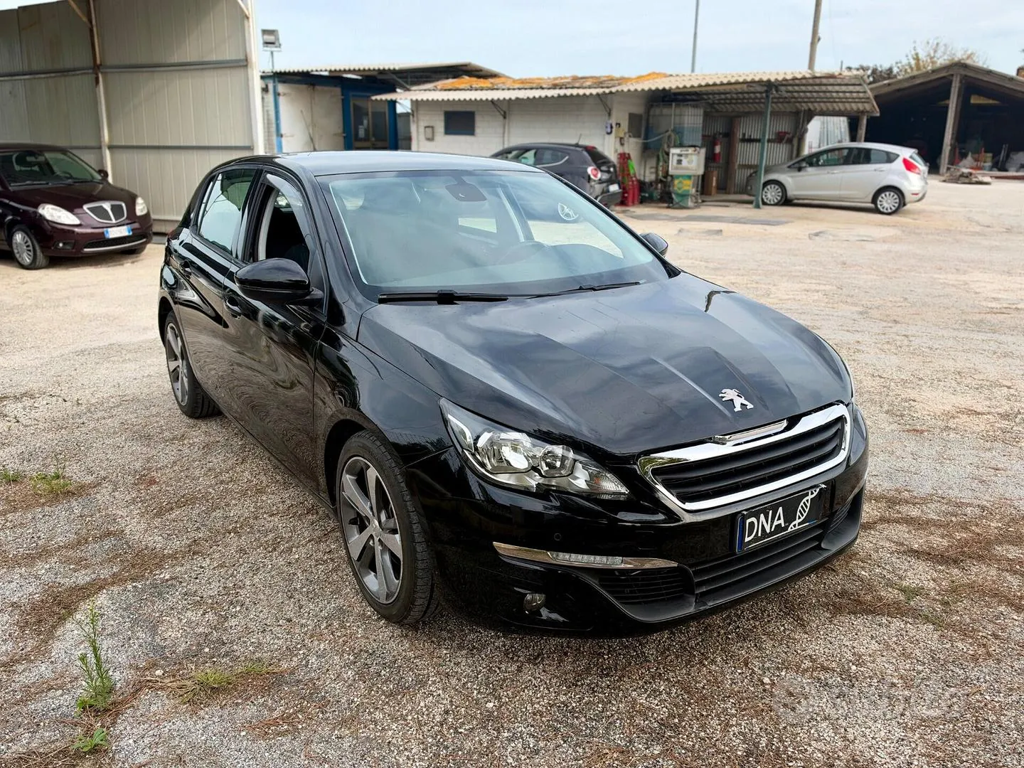 Peugeot 308 2015 photo 3