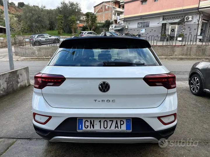 Volkswagen T-Roc 2023 photo 4