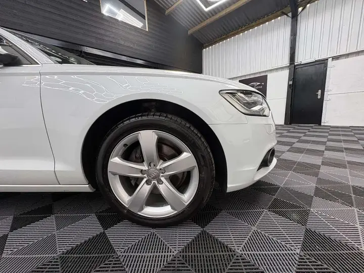 Audi A6 Avant 2015 photo 4