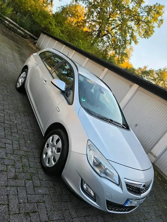 Opel Astra J Sports Tourer