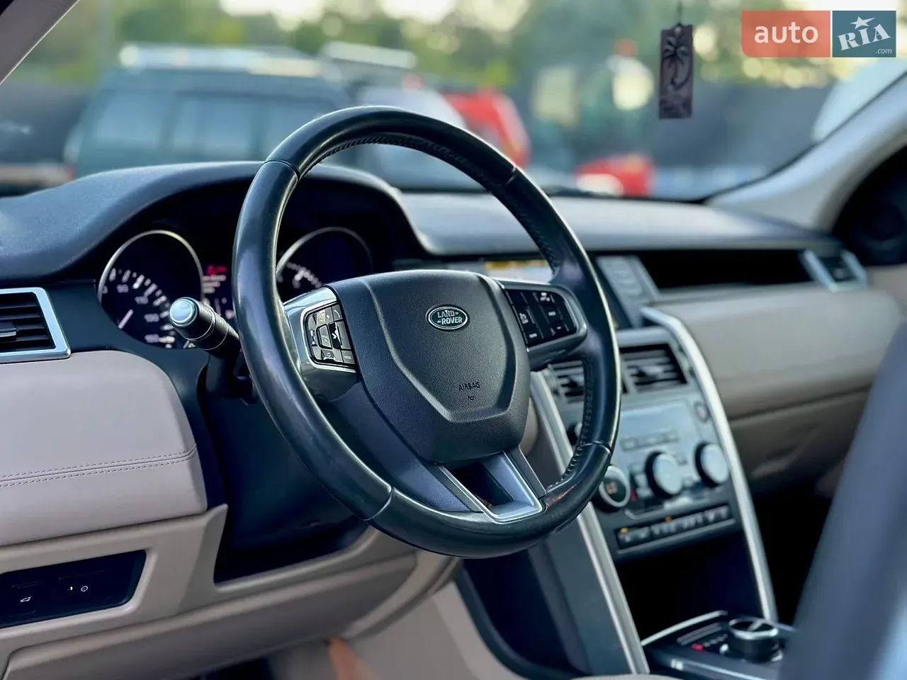 Land Rover Discovery Sport 2016 photo 4