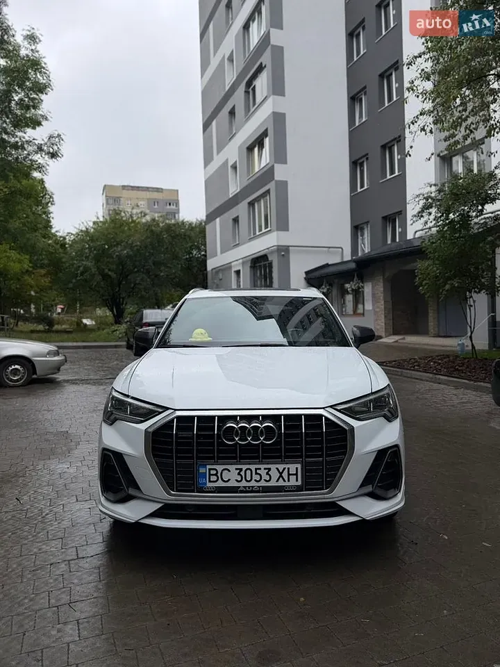 Audi Q3 2019 photo 5