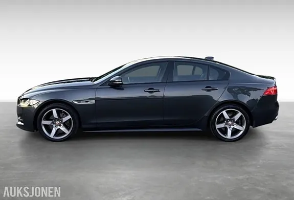 Jaguar Xe 2018 photo 4