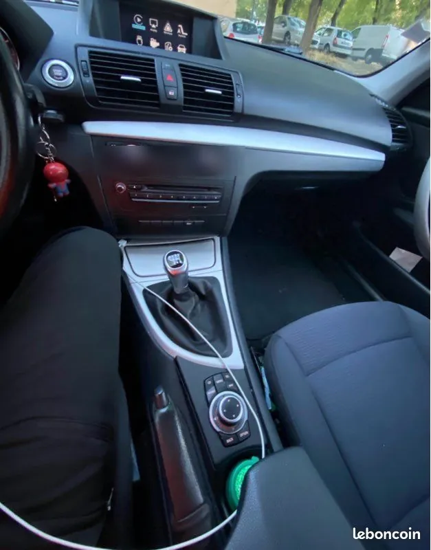 BMW 1 Series 2009 photo 3