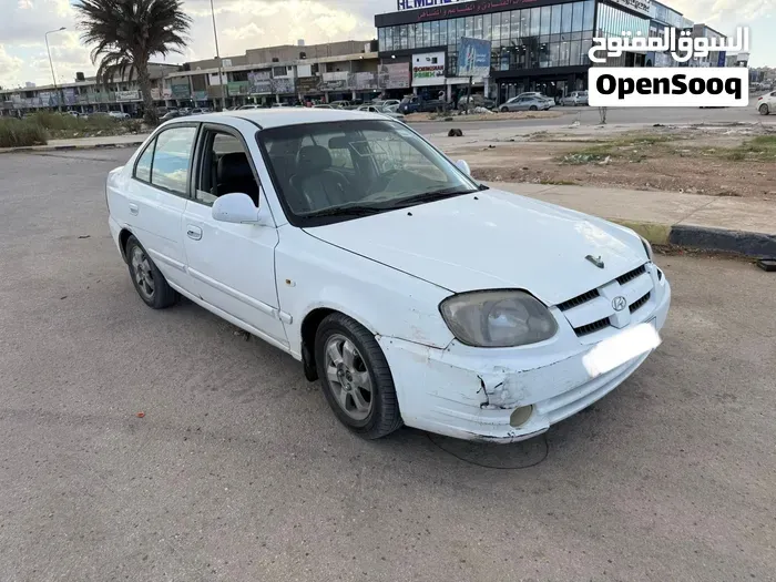 Hyundai Accent 2002 photo 3