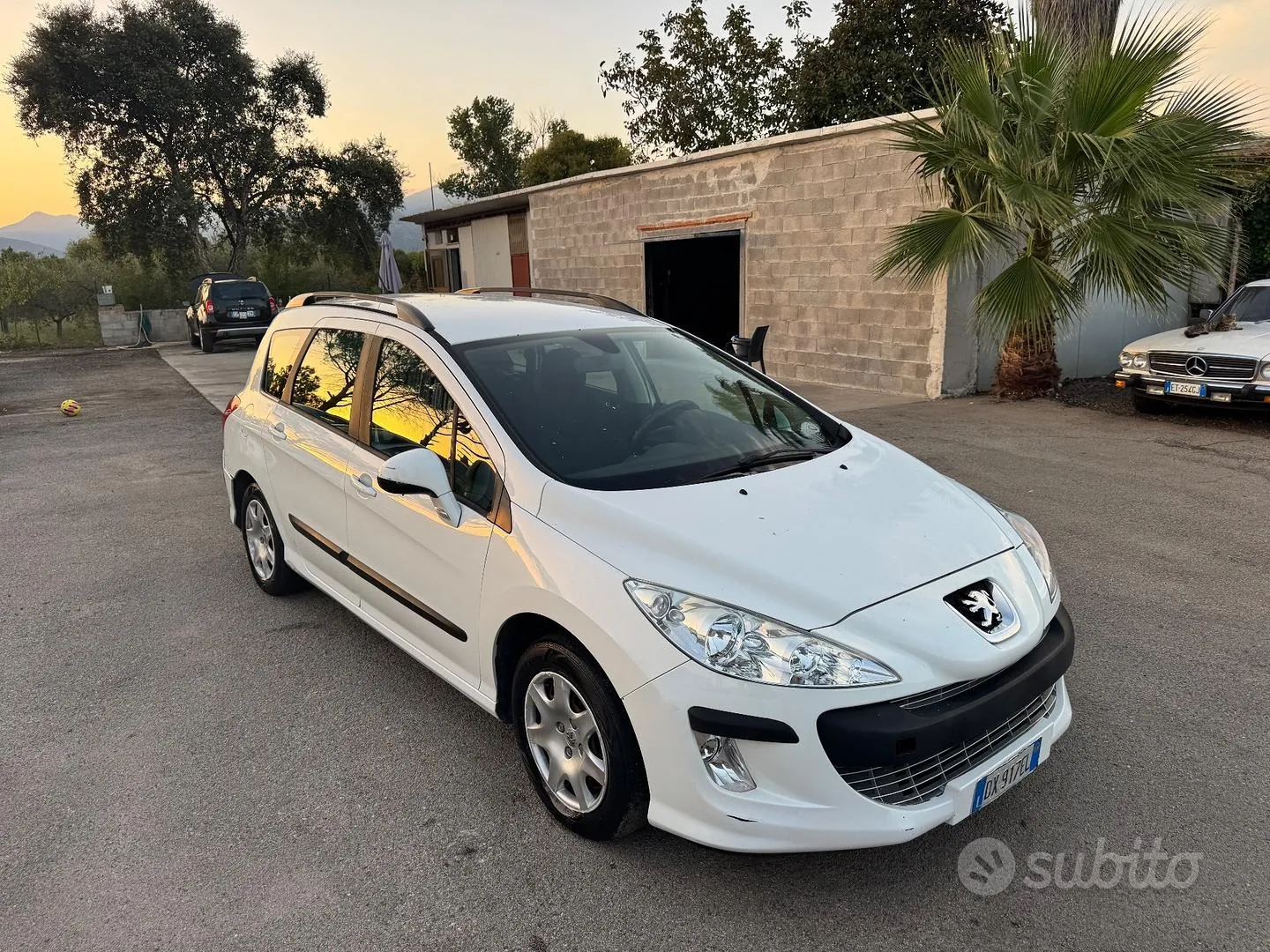 Peugeot 308 2010 photo 2