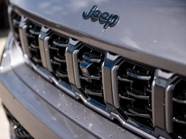 Jeep Grand Cherokee L 2026 photo 2