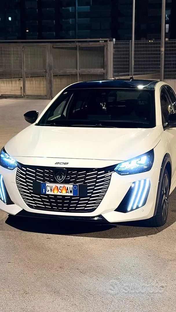 Peugeot 208