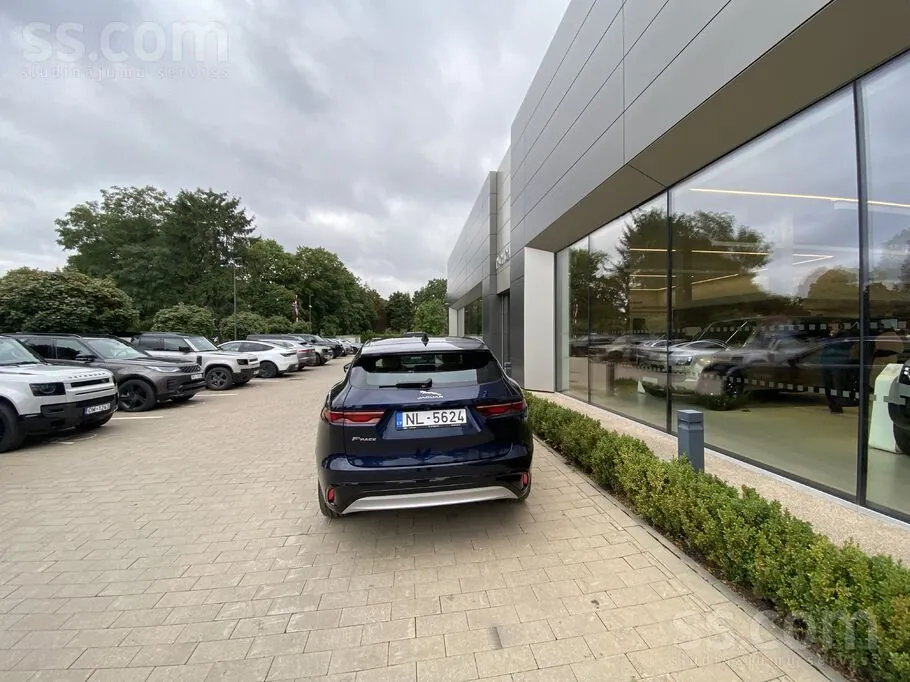 Jaguar F-Pace 2022 photo 5
