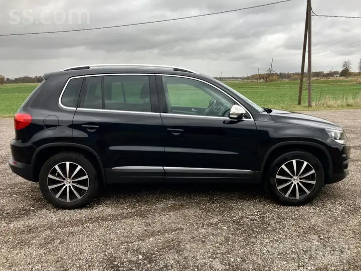 Volkswagen Tiguan 2012 photo 2