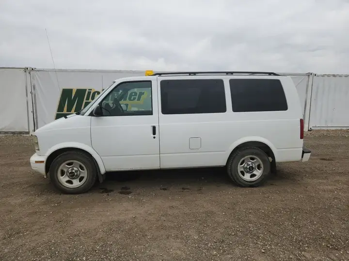 GMC Safari 2004 photo 5