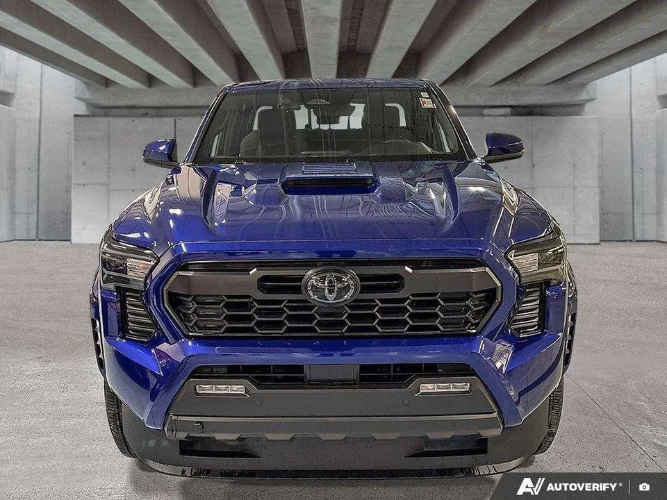 Toyota Tacoma 2025 photo 2