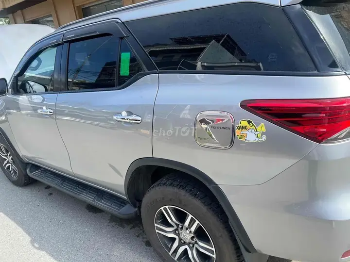 Toyota Fortuner 2018 photo 2