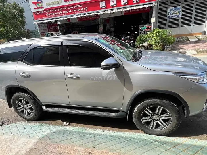 Toyota Fortuner 2018 photo 3