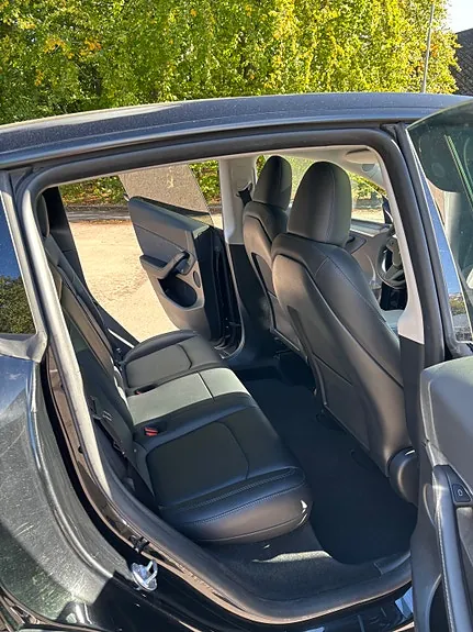 Tesla Model Y 2023 photo 5