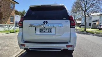 Toyota Land Cruiser Prado 2019 photo 4