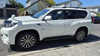 Toyota Land Cruiser Prado 2019 photo 2