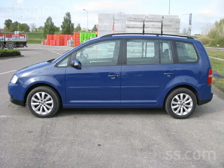 Volkswagen Touran 2006 photo 3