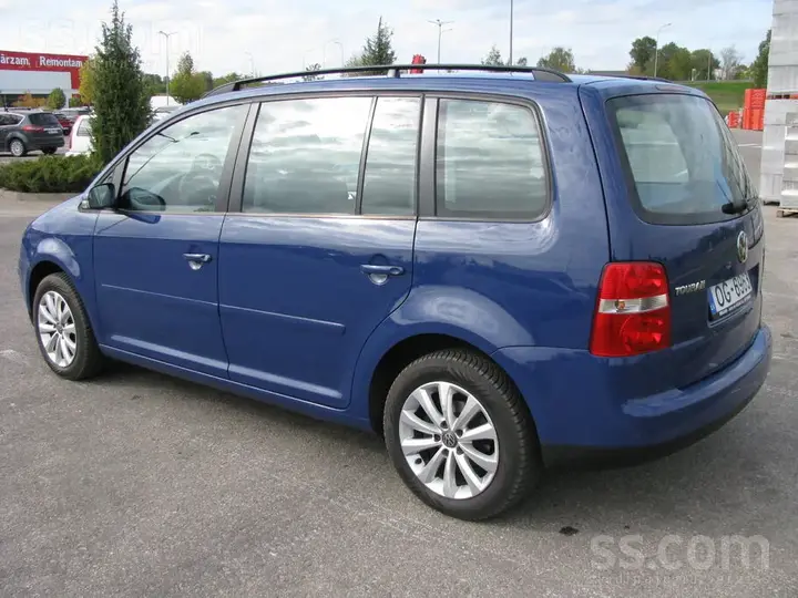 Volkswagen Touran 2006 photo 4