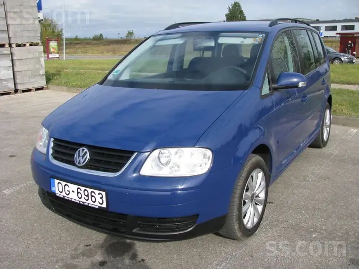 Volkswagen Touran 2006 photo 2