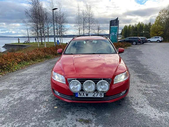 Volvo V70 2014 photo 2