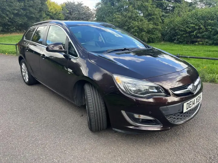 Vauxhall Astra 2014 photo 3