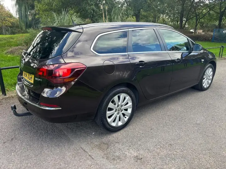Vauxhall Astra 2014 photo 5