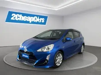 Toyota Aqua 2014 photo 2