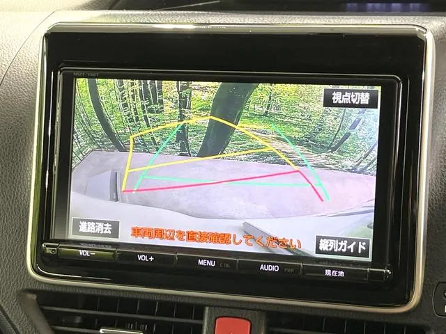 Toyota Voxy 2014 photo 5