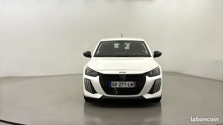Peugeot 208 2024 photo 2