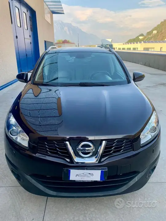 Nissan Qashqai 2012 photo 2