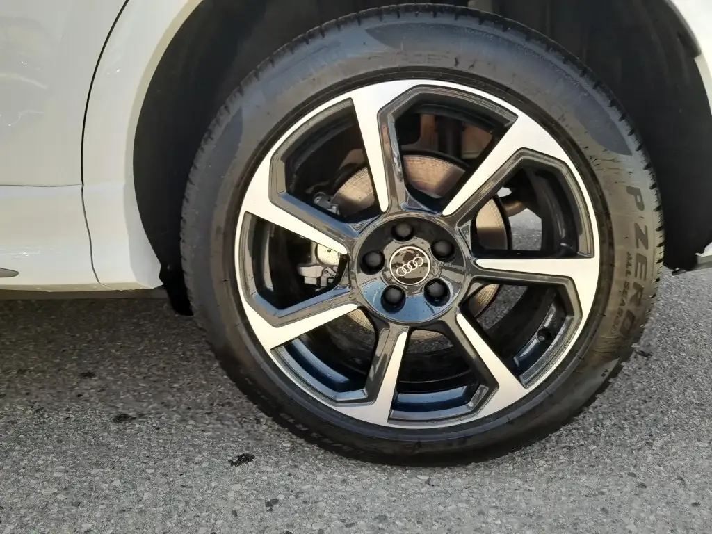 Audi Q3 2025 photo 5