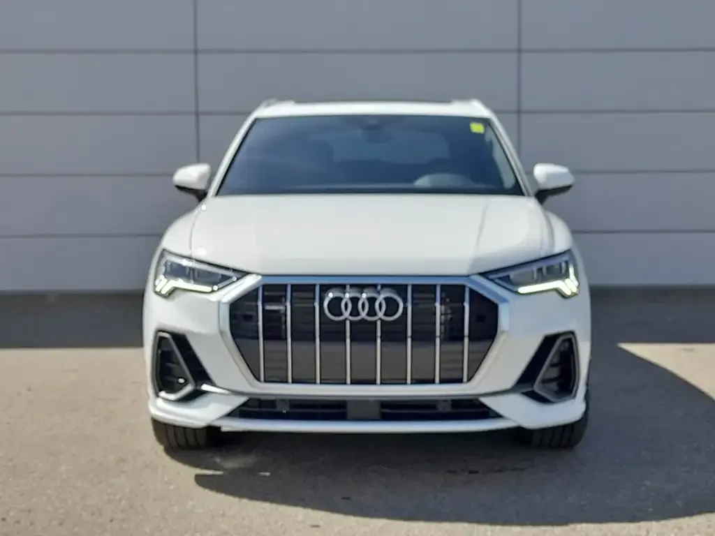 Audi Q3 2025 photo 2
