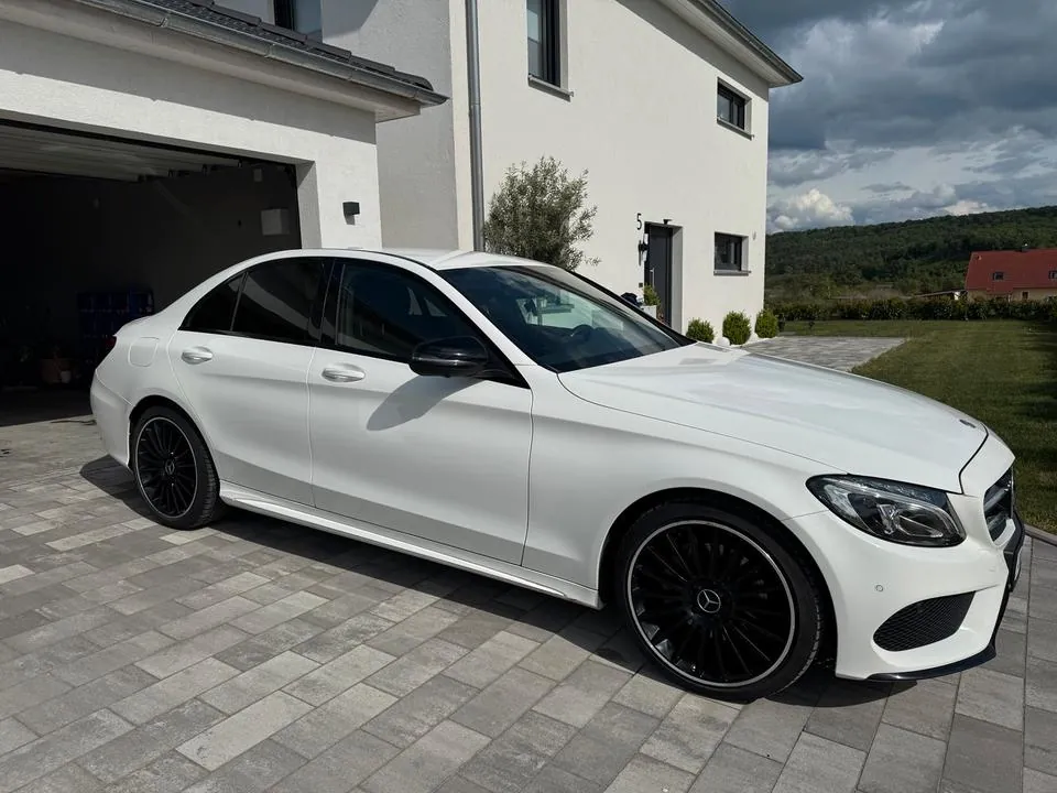 Mercedes-Benz C200