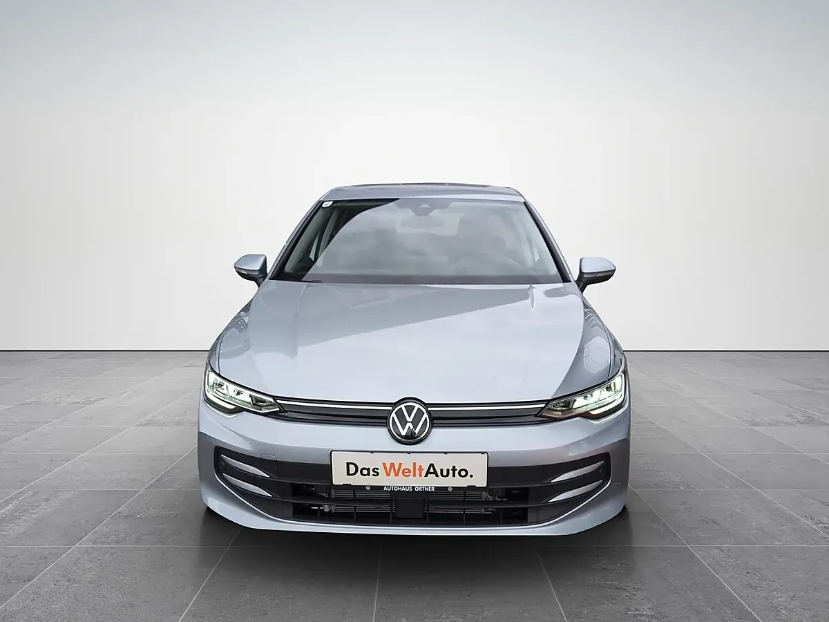 Volkswagen Golf 2026 photo 2