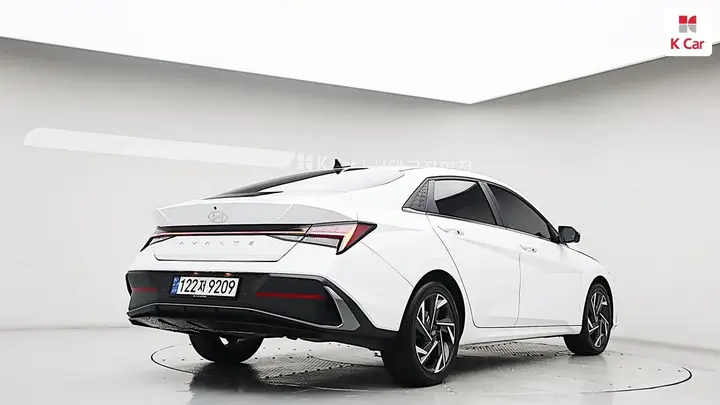 Hyundai Avante 2025 photo 4