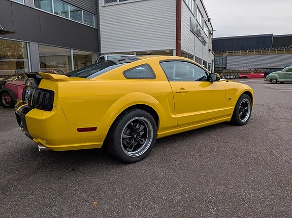 Ford Mustang 2005 photo 3