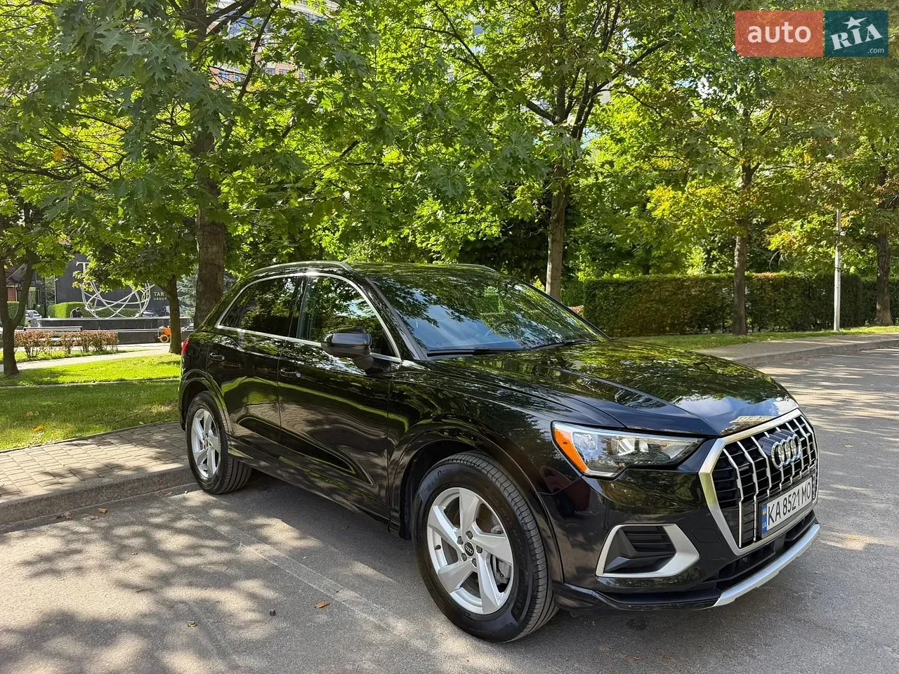 Audi Q3 2021 photo 2